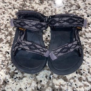 Unisex toddler sandals
